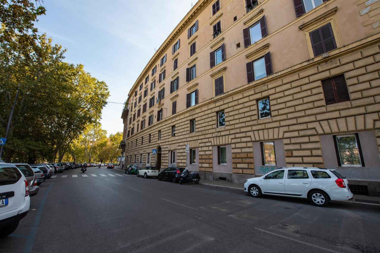 Lungotevere Ripa Rome Luaran gambar